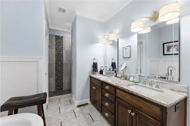 $849,000 | 7874 Howe Circle, Prairie Village, KS 66208