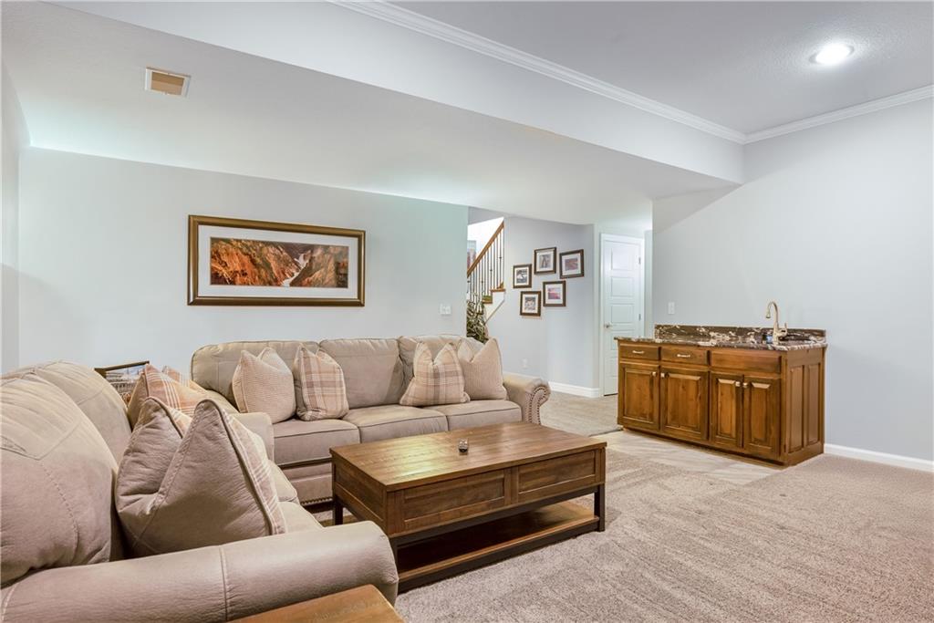 7874 Howe Circle Prairie Village, KS 66208 - Photo 23 of 28