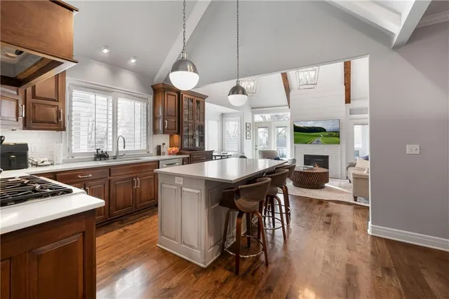 $849,000 | 7874 Howe Circle, Prairie Village, KS 66208