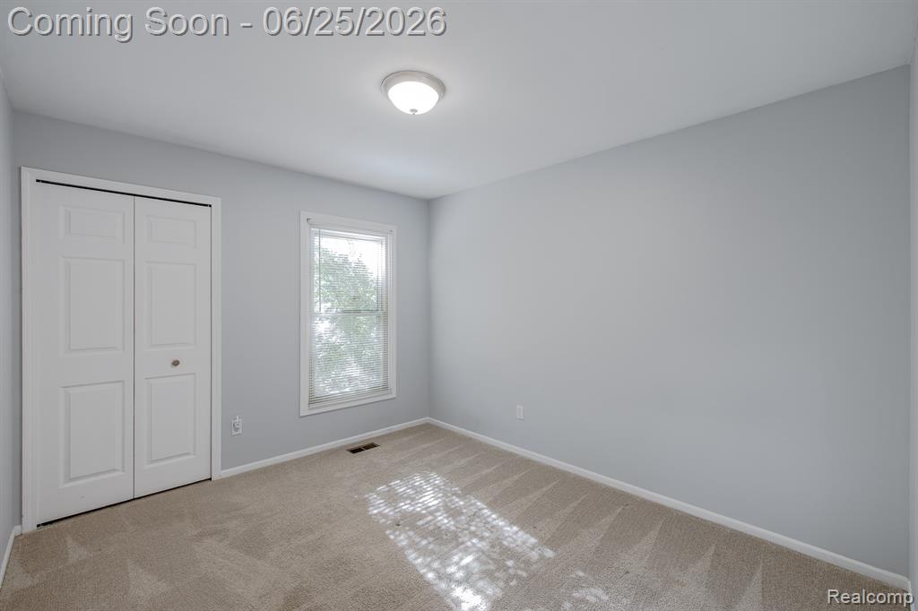 1665 Rosedale Street West Bloomfield, MI 48324 - Photo 18 of 40