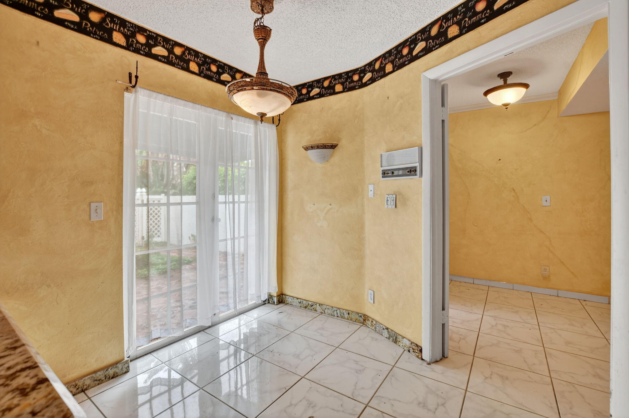 6758 Canary Palm Circle Boca Raton, FL 33433 - Photo 21 of 55 18-web-or-mls-015_DSC_1273