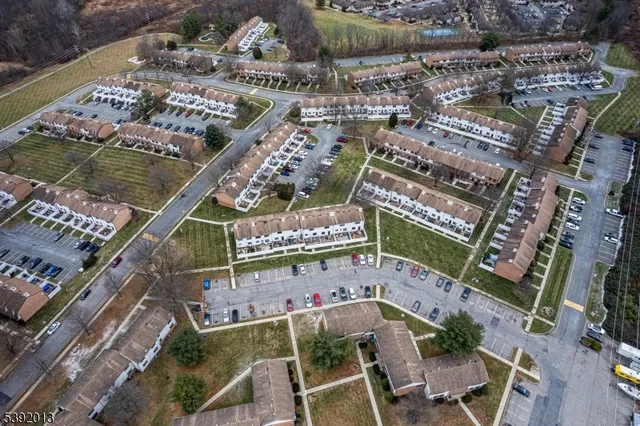 $2,400 | 185 Cynthia Drive, Hackettstown, NJ 07840