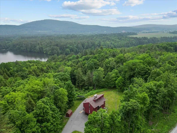 $599,000 | 215 Highway 7, Milton, VT 05468