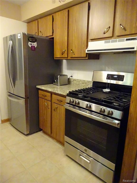 3760 John R Road Rochester Hills, MI 48307 - Photo 7 of 27