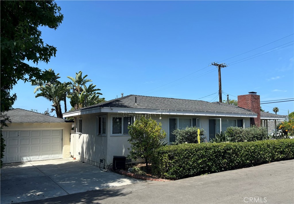 591 Mountain Road Laguna Beach, CA 92651 - Photo 2 of 17