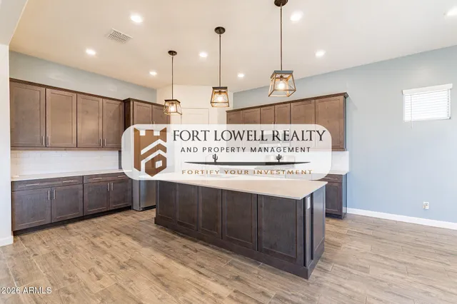 $2,300 | 2811 West Pollack Street, Phoenix, AZ 85041