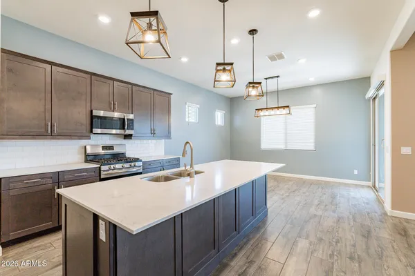 $2,300 | 2811 West Pollack Street, Phoenix, AZ 85041