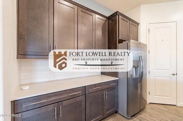 $2,300 | 2811 West Pollack Street, Phoenix, AZ 85041