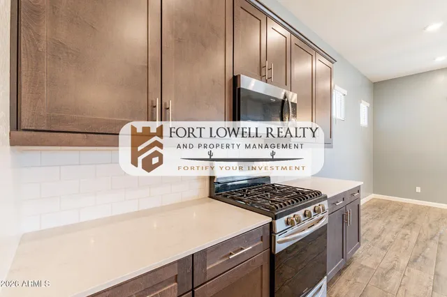 $2,300 | 2811 West Pollack Street, Phoenix, AZ 85041