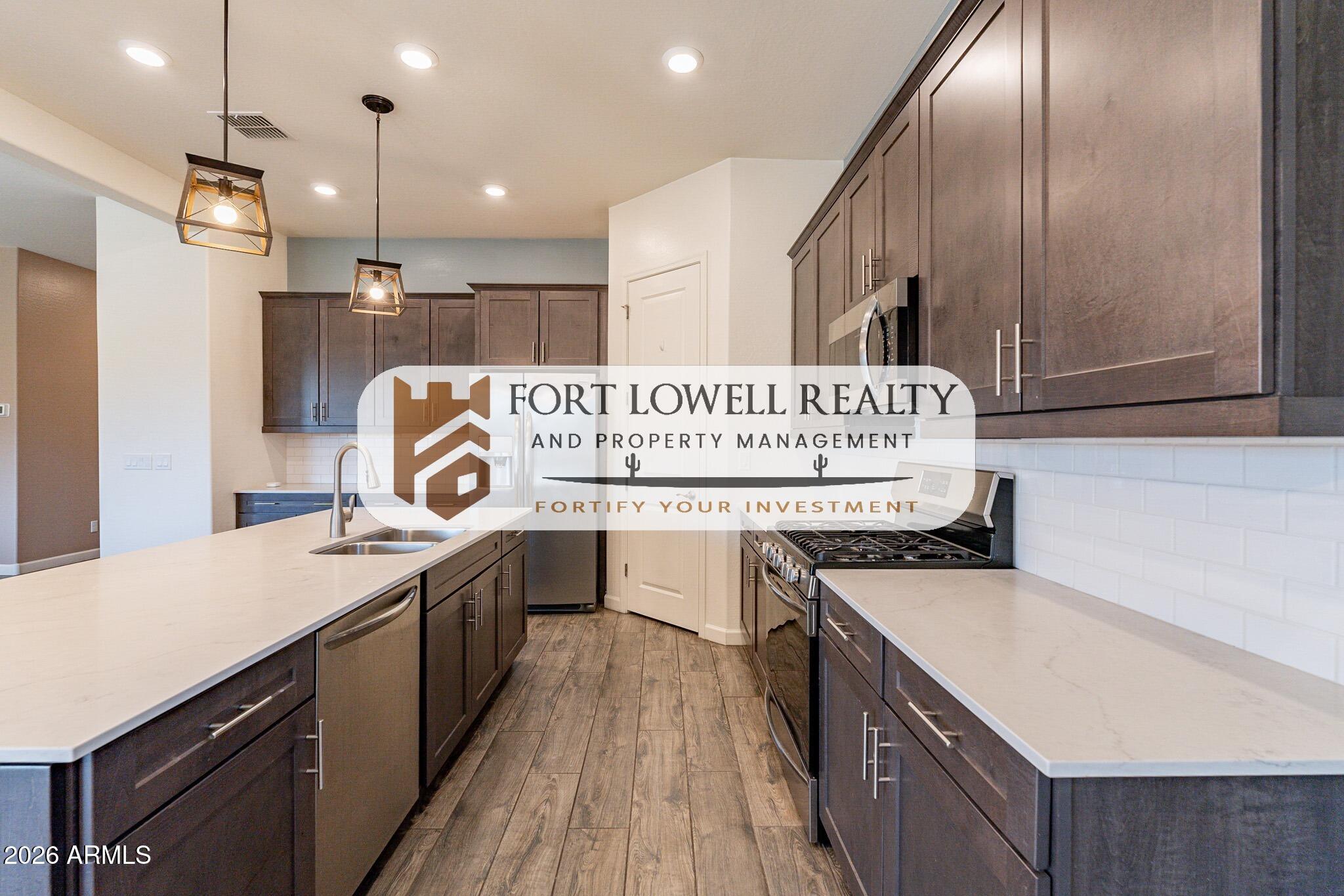 2811 West Pollack Street Phoenix, AZ 85041 - Photo 17 of 43 original (16)_watermarked_FLR