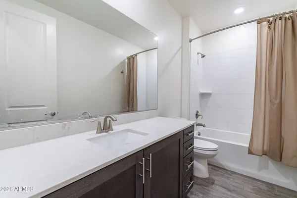 $2,300 | 2811 West Pollack Street, Phoenix, AZ 85041