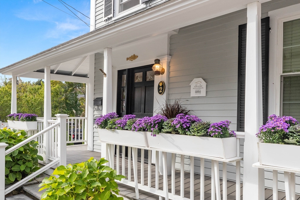 2 Highland Terrace Marblehead, MA 01945 - Photo 3 of 39