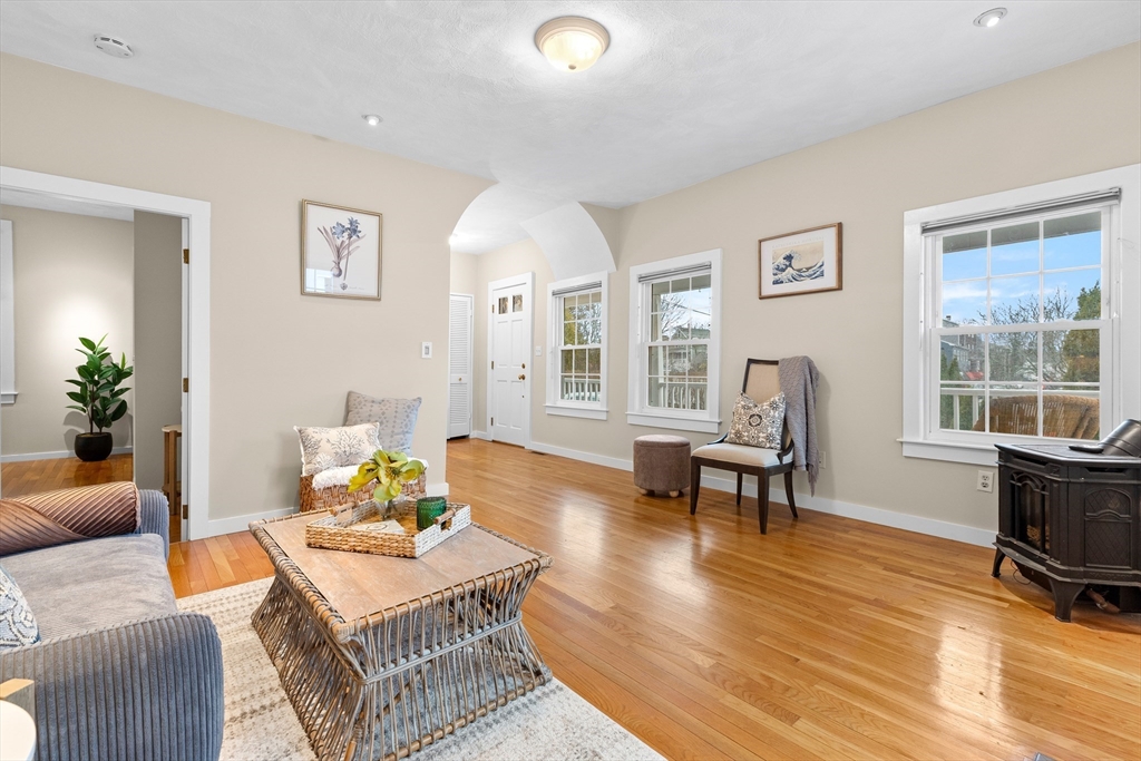 2 Highland Terrace Marblehead, MA 01945 - Photo 7 of 39