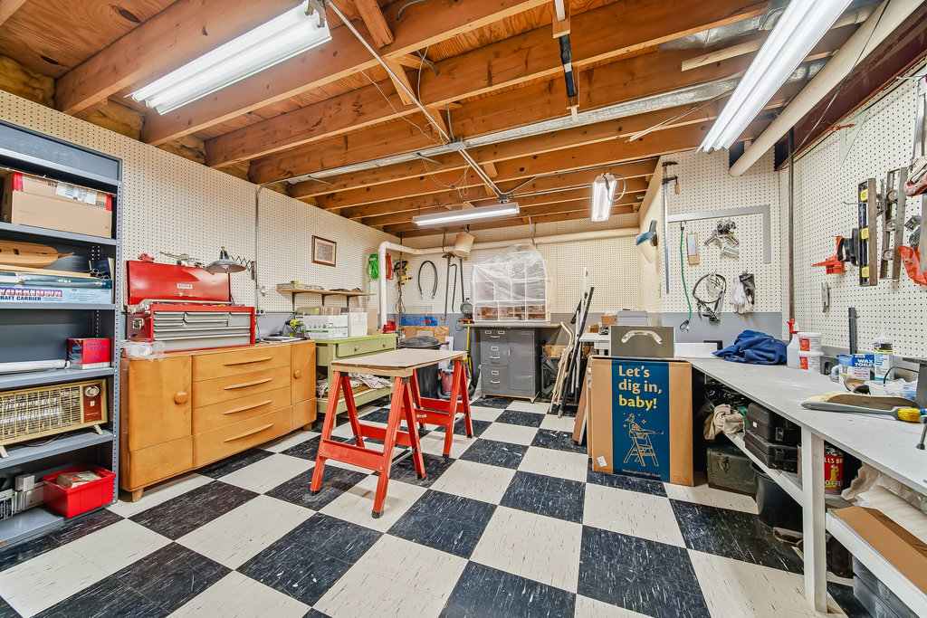 752 North Brookdale Drive Schaumburg, IL 60169 - Photo 21 of 23 a utility room with dryer and washer