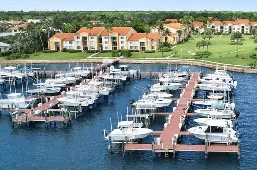 $2,500 | 107 Yacht Club Way, Unit 102, Hypoluxo, FL 33462