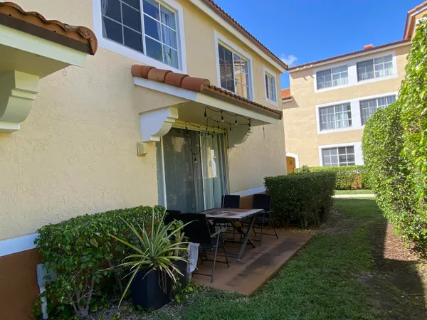 $2,500 | 107 Yacht Club Way, Unit 102, Hypoluxo, FL 33462
