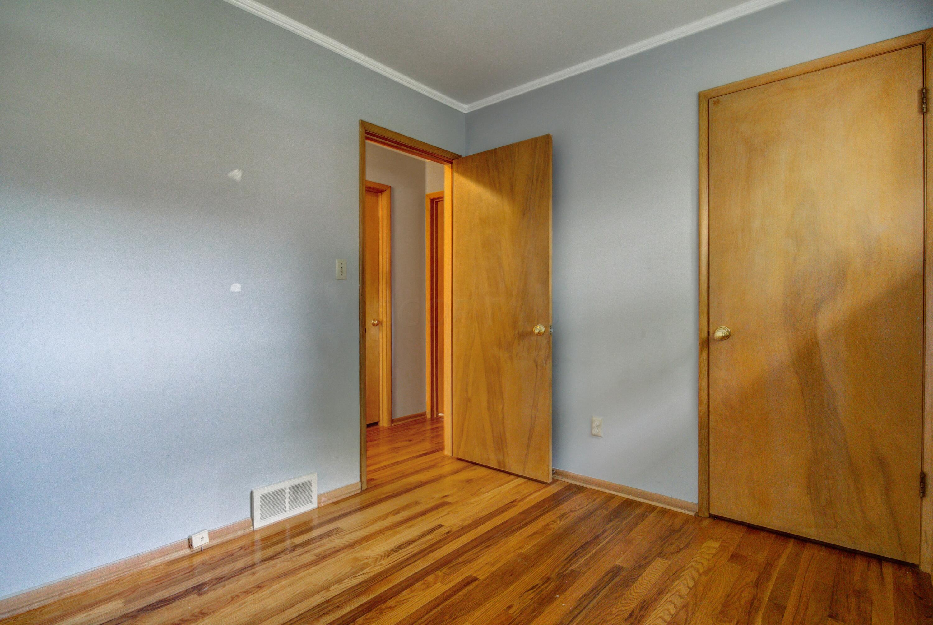 3536 Leighton Road Columbus, OH 43221 - Photo 12 of 27 Bedroom 2