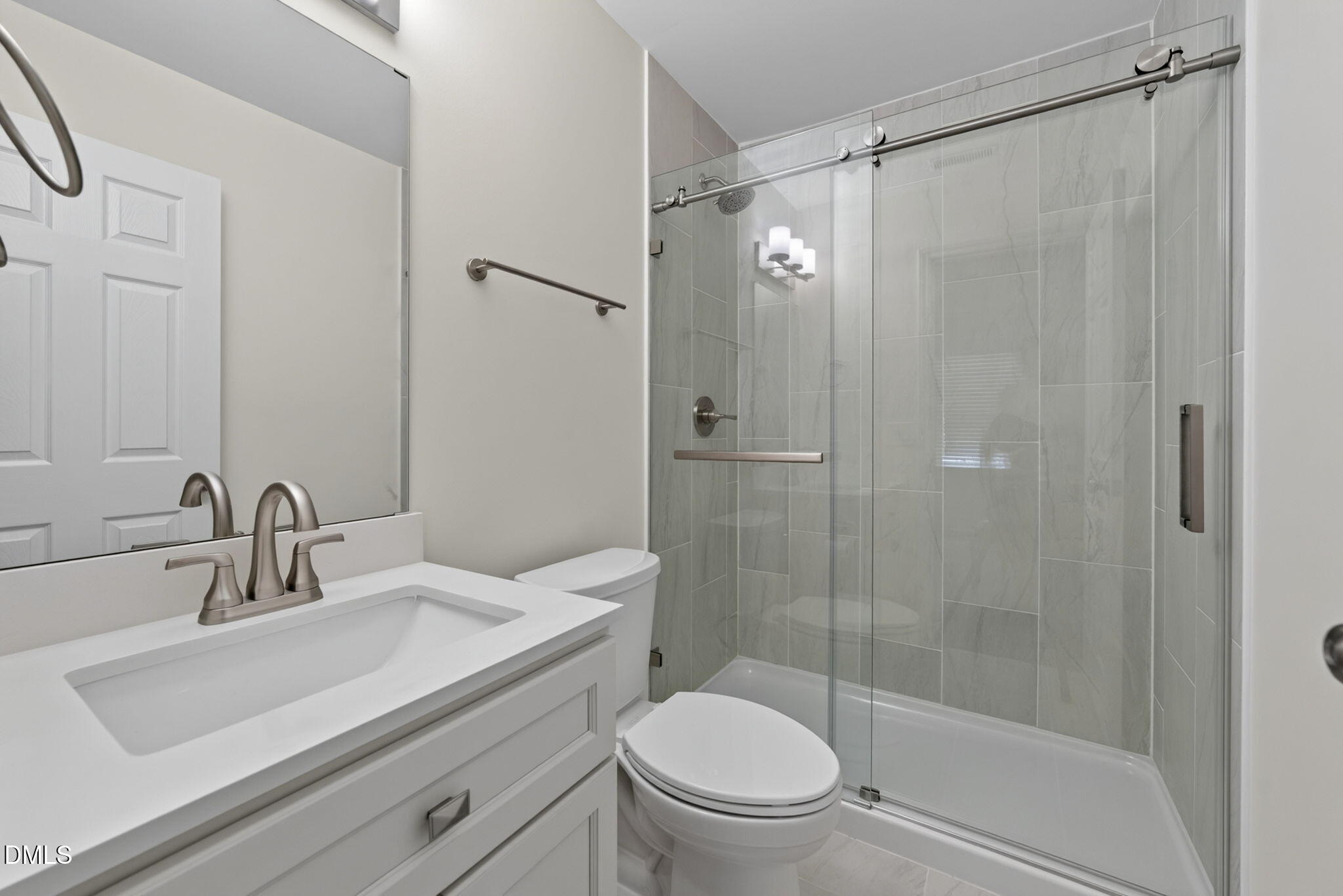 112 Poppy Trail Durham, NC 27713 - Photo 8 of 26 Primary full bath