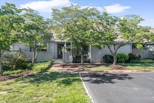 $399,000 | 2530 South Clearing Road, Salem, VA 24153