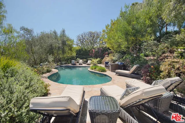 $40,000 | 6766 Portshead Road, Malibu, CA 90265