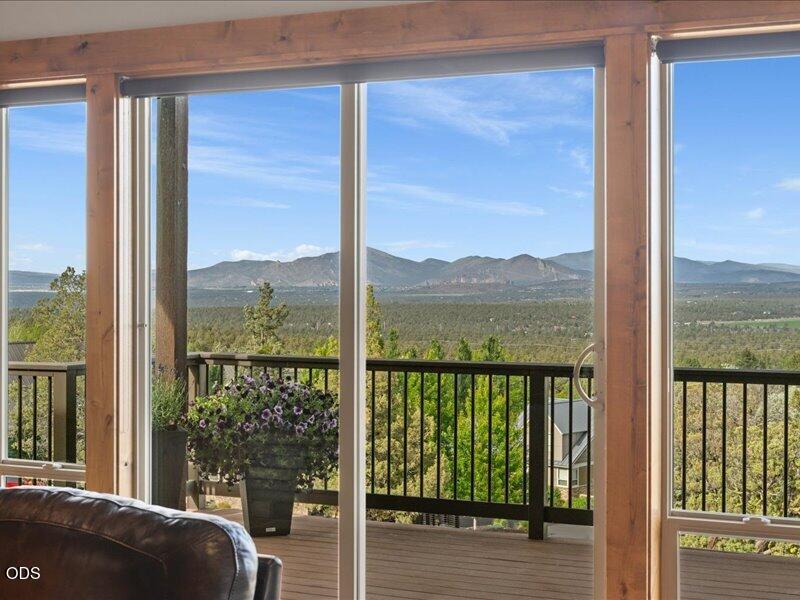 360 Vista Rim Drive Redmond, OR 97756 - Photo 52 of 147