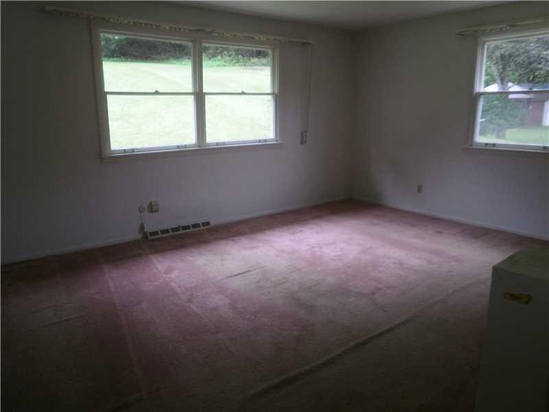 9685 Highland Road Pittsburgh, PA 15237 - Photo 8 of 13 Master Bedroom.