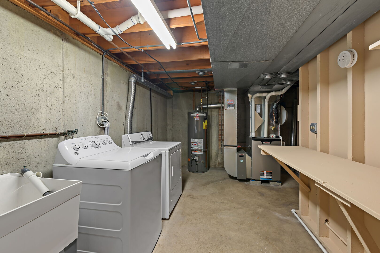 2-s054 Orchard Road Wheaton, IL 60189 - Photo 17 of 19 Gallery Image 17