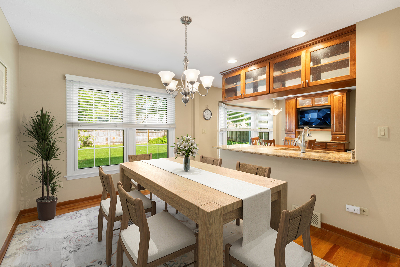 2-s054 Orchard Road Wheaton, IL 60189 - Photo 5 of 19 Gallery Image 5