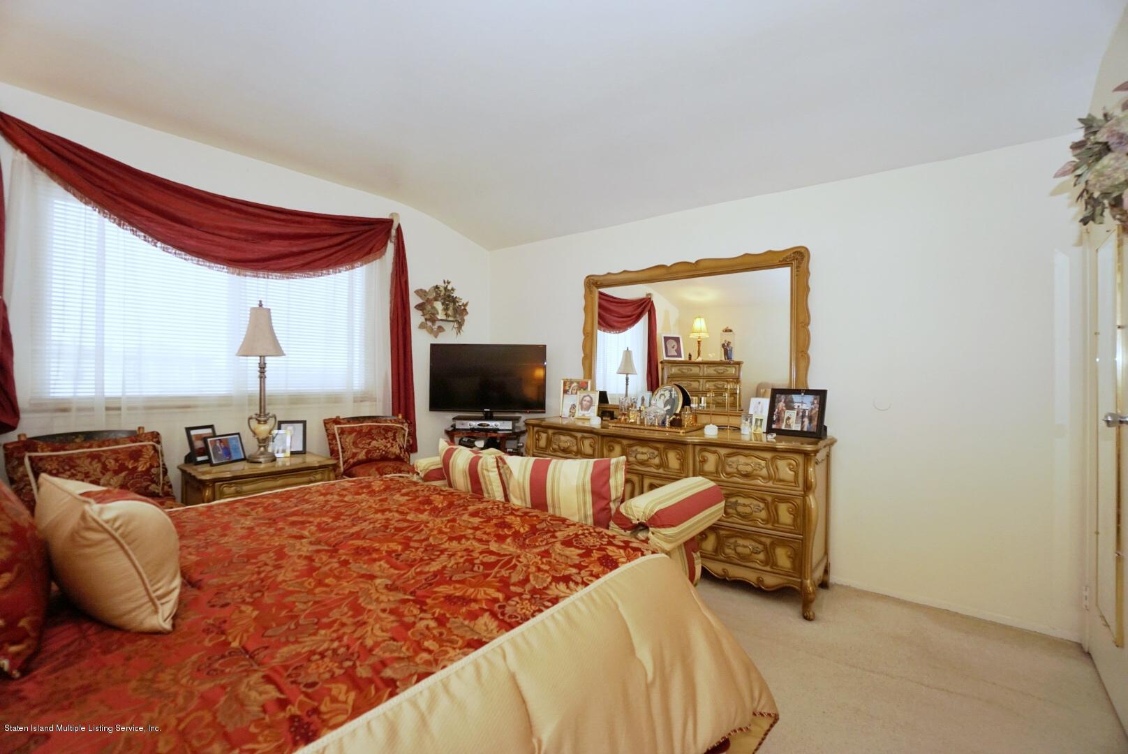 75 Purdue Street Staten Island, NY 10314 - Photo 19 of 44 Photo Dec 04, 1 59 01 PM