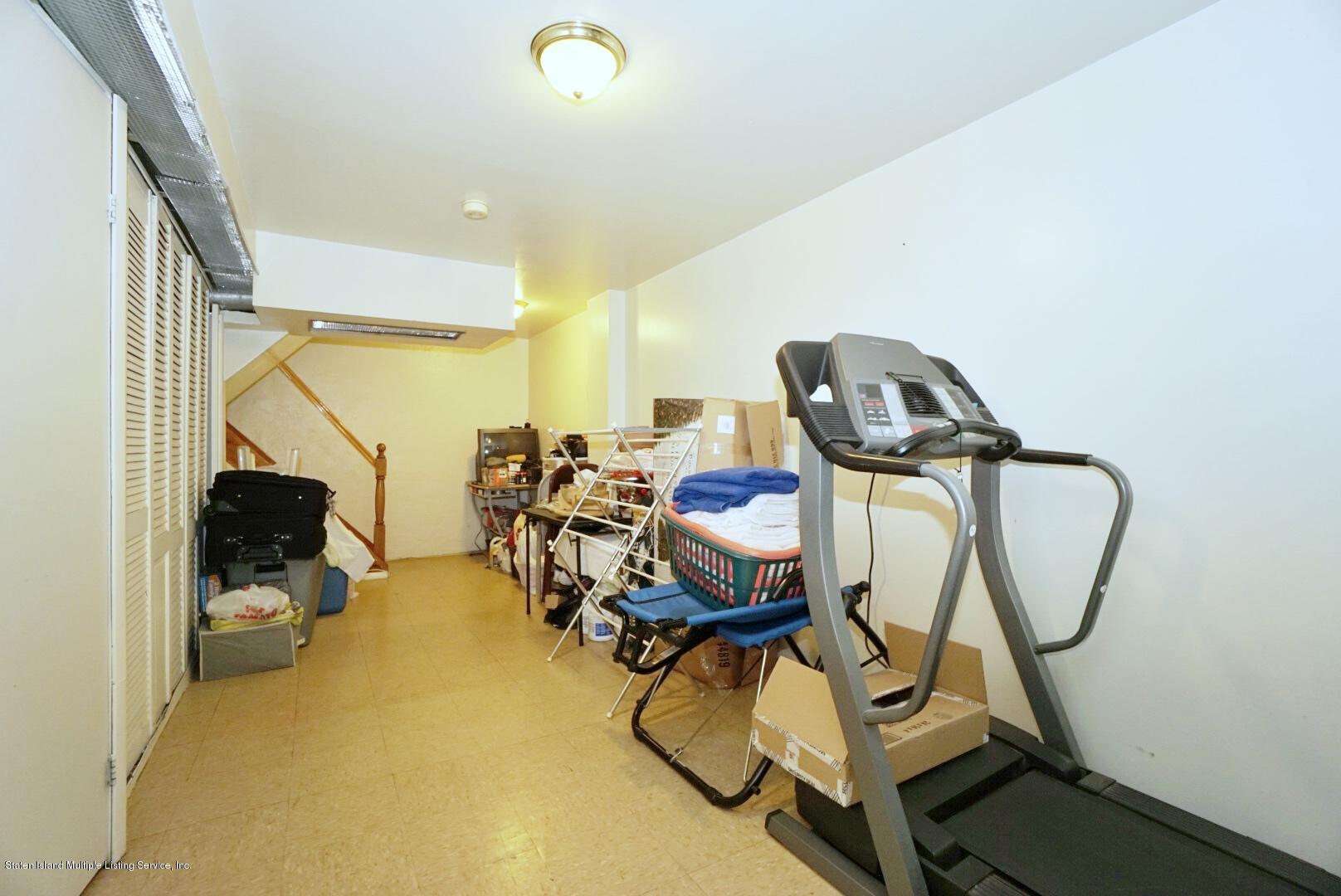 75 Purdue Street Staten Island, NY 10314 - Photo 31 of 44 Photo Dec 04, 2 06 03 PM