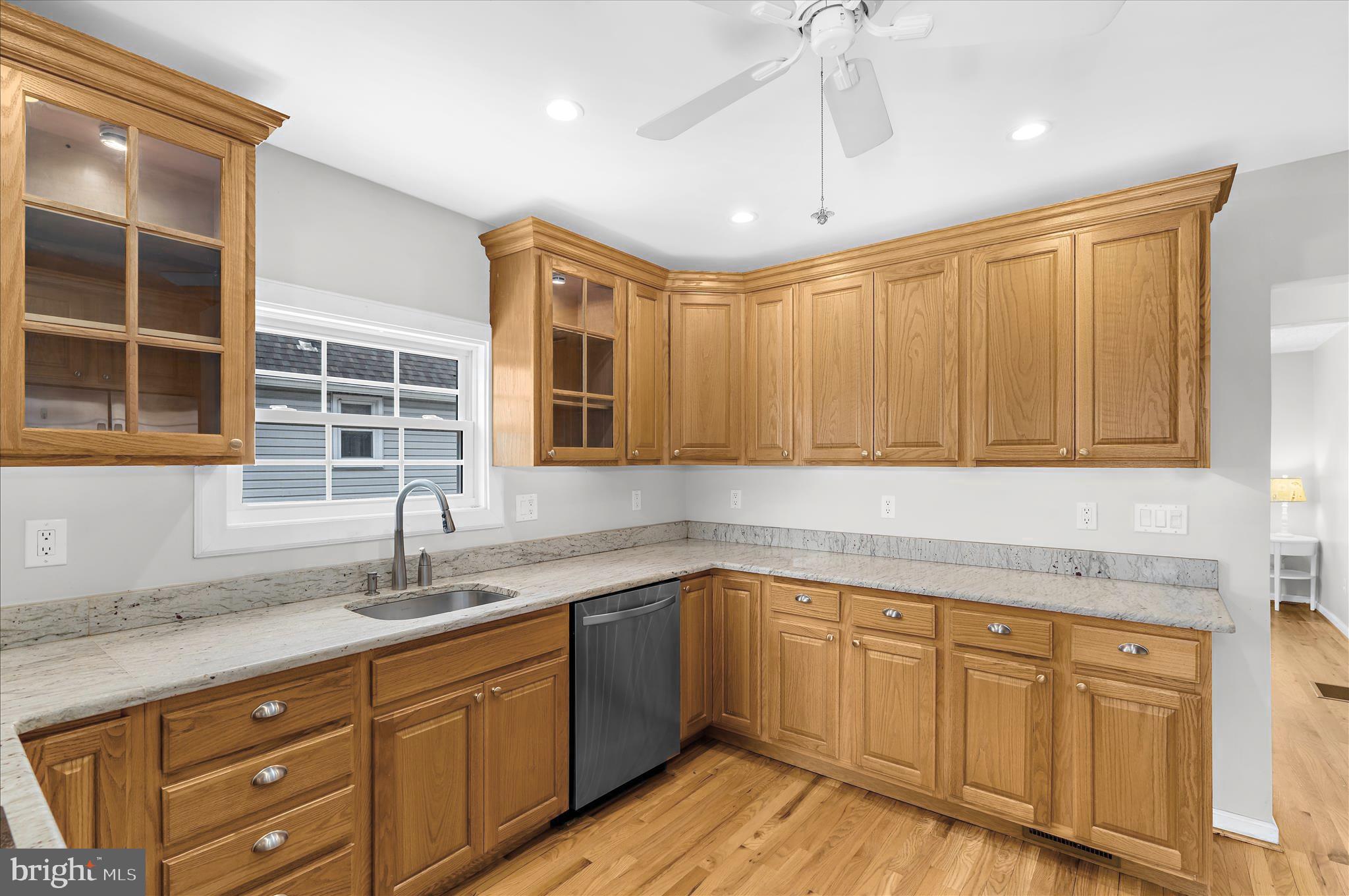 3303 Grace Road Sparrows Point, MD 21219 - Photo 10 of 59 Granite countertops