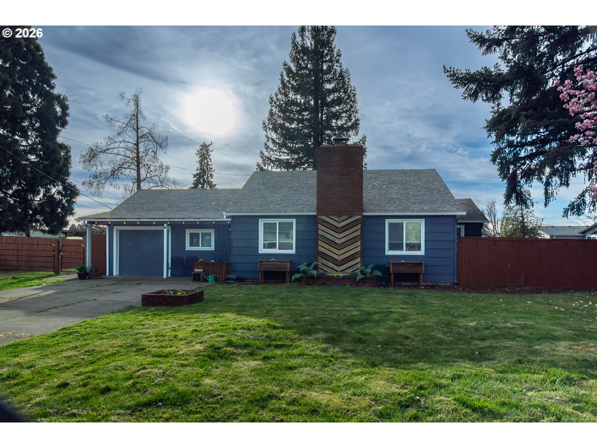 370 South 38th Street Springfield, OR 97478 - Photo 1 of 26