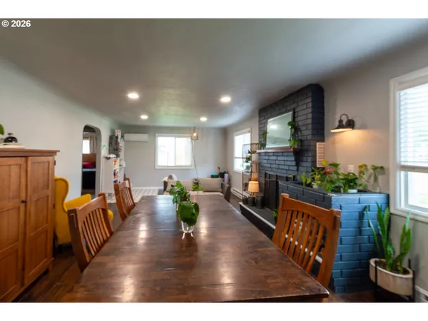 $399,000 | 370 South 38th Street, Springfield, OR 97478