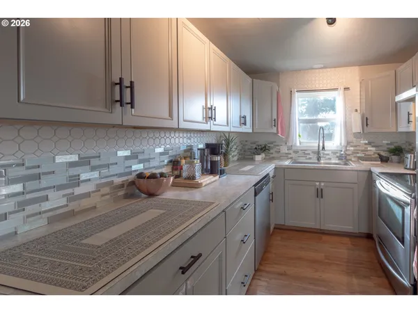 $399,000 | 370 South 38th Street, Springfield, OR 97478