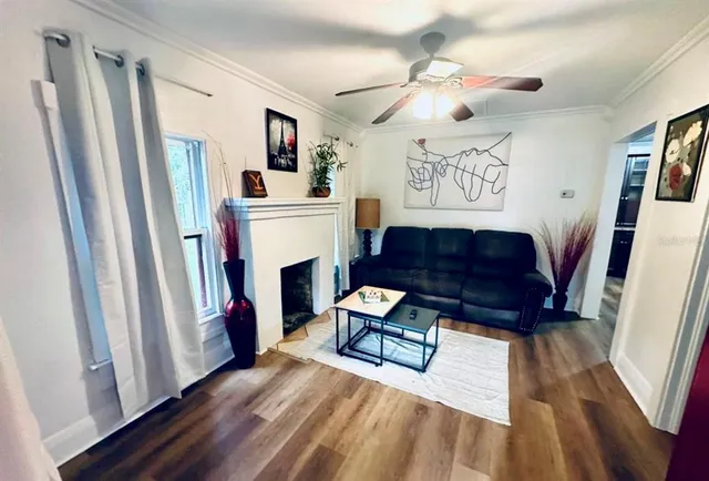 $2,950 | 7105 North 10th Street, Tampa, FL 33604