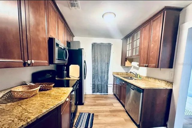 $2,950 | 7105 North 10th Street, Tampa, FL 33604