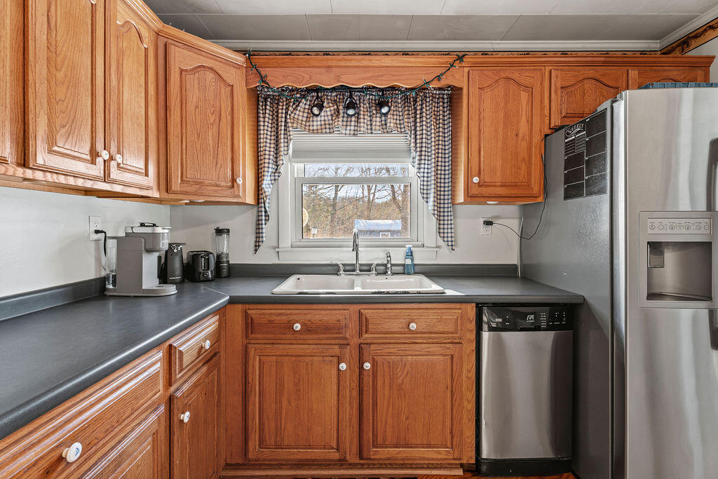 109 Water Street Guilford, ME 04443 - Photo 16 of 43 DSC04903