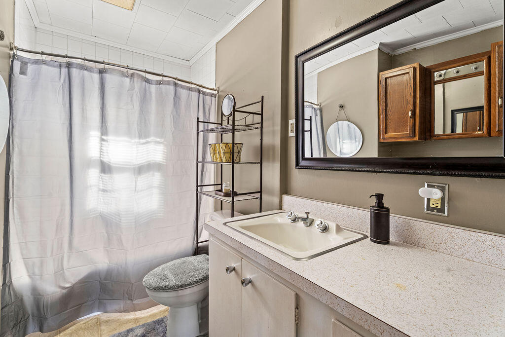 109 Water Street Guilford, ME 04443 - Photo 21 of 41 DSC04918