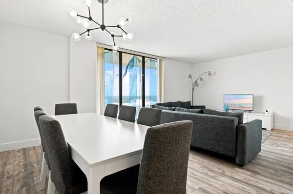 $3,600 | 18181 Northeast 31st Court, Unit PH10, Aventura, FL 33160