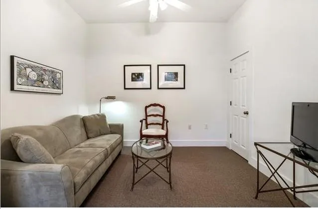 $1,100 | 5660 Ada Place, Unit 1/2, New Orleans, LA 70124