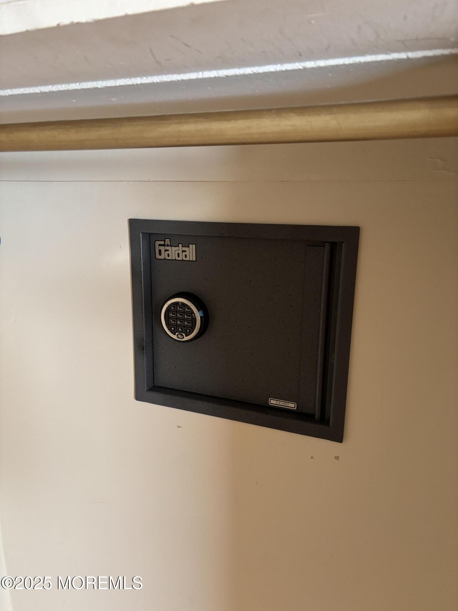 22 A Homestead Drive Whiting, NJ 08759 - Photo 13 of 15 a close up of a microwave