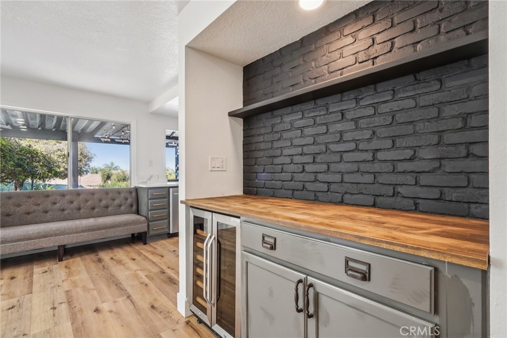 10691 Orchard View Lane Riverside, CA 92503 - Photo 11 of 46