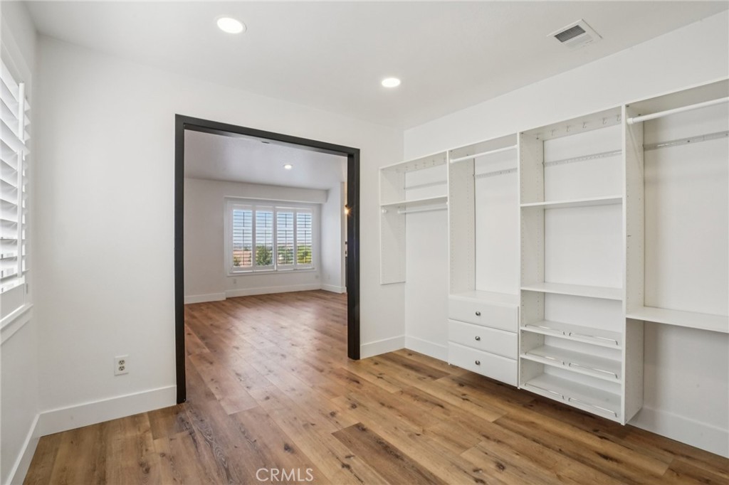 10691 Orchard View Lane Riverside, CA 92503 - Photo 15 of 46