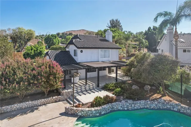 $935,000 | 10691 Orchard View Lane, Riverside, CA 92503