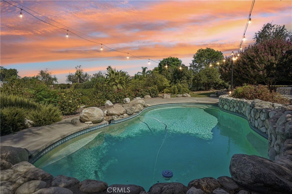 10691 Orchard View Lane Riverside, CA 92503 - Photo 33 of 46