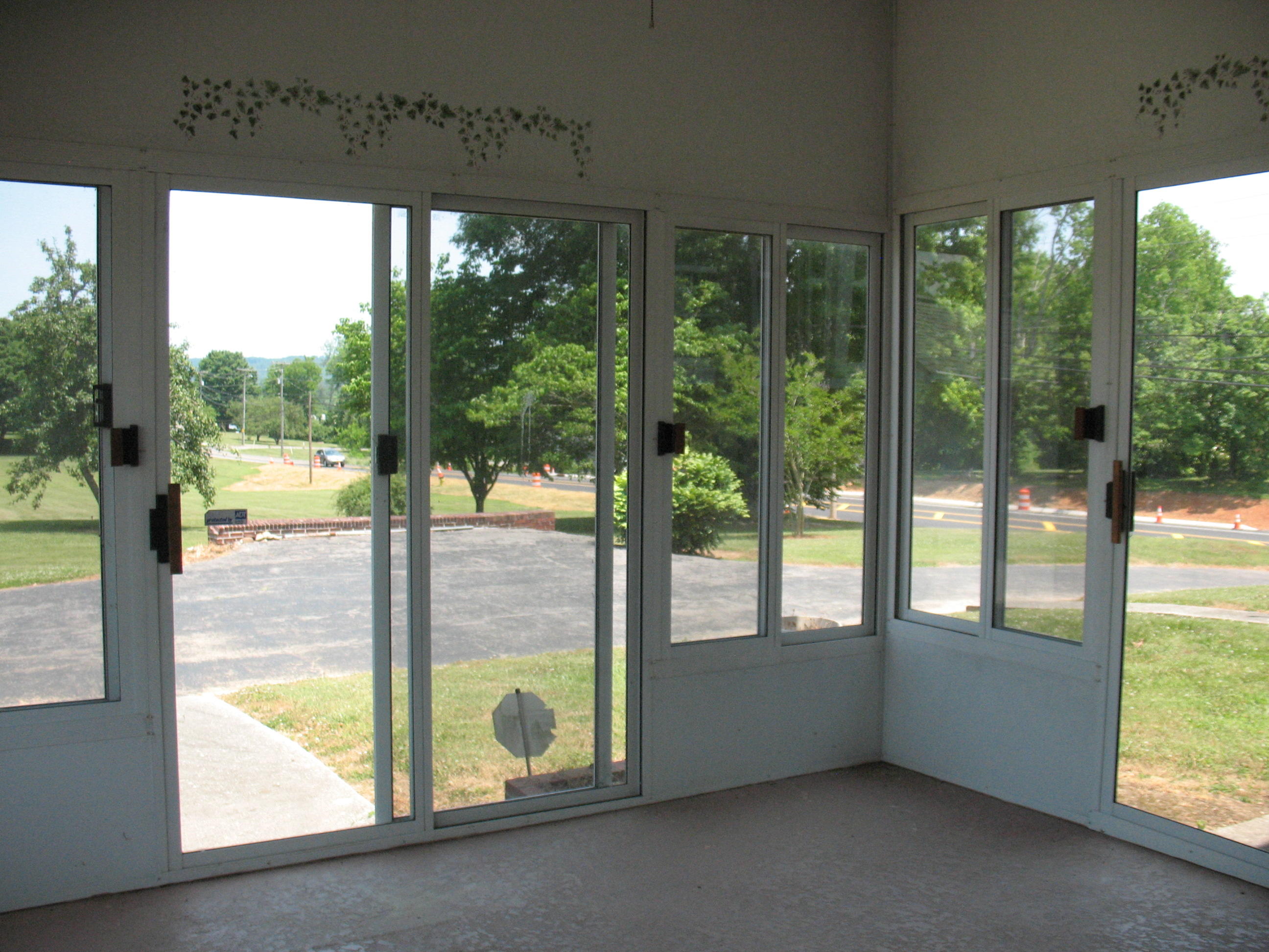 5133 West Emory Road Powell, TN 37849 - Photo 4 of 6 IMG_7160