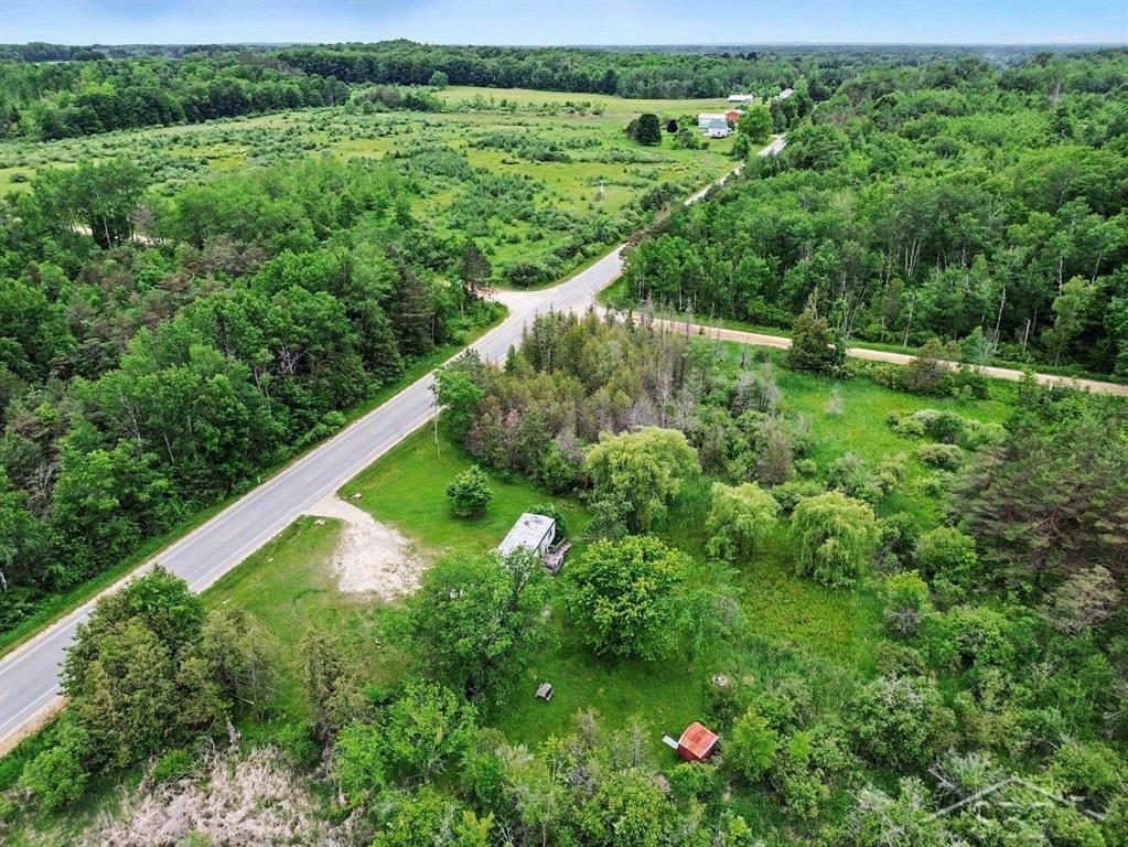 75 East Stockwell Road Harrison, MI 48625 - Photo 10 of 17 50213251-d6d0e521-259f-43ae-b8a0-96fa2d43d8e1.JPG