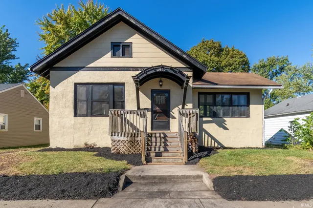 $119,990 | 2050 Phenie Street, Fort Wayne, IN 46802