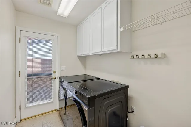 $3,199 | 3708 Dorrington Drive, Las Vegas, NV 89129