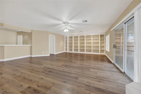 $3,199 | 3708 Dorrington Drive, Las Vegas, NV 89129